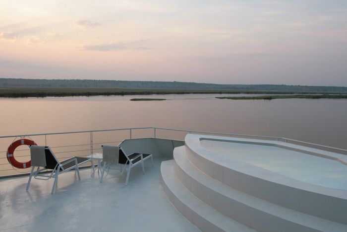 AmaWaterways Zambezi Queen Exterior Sundeck Pool.jpg